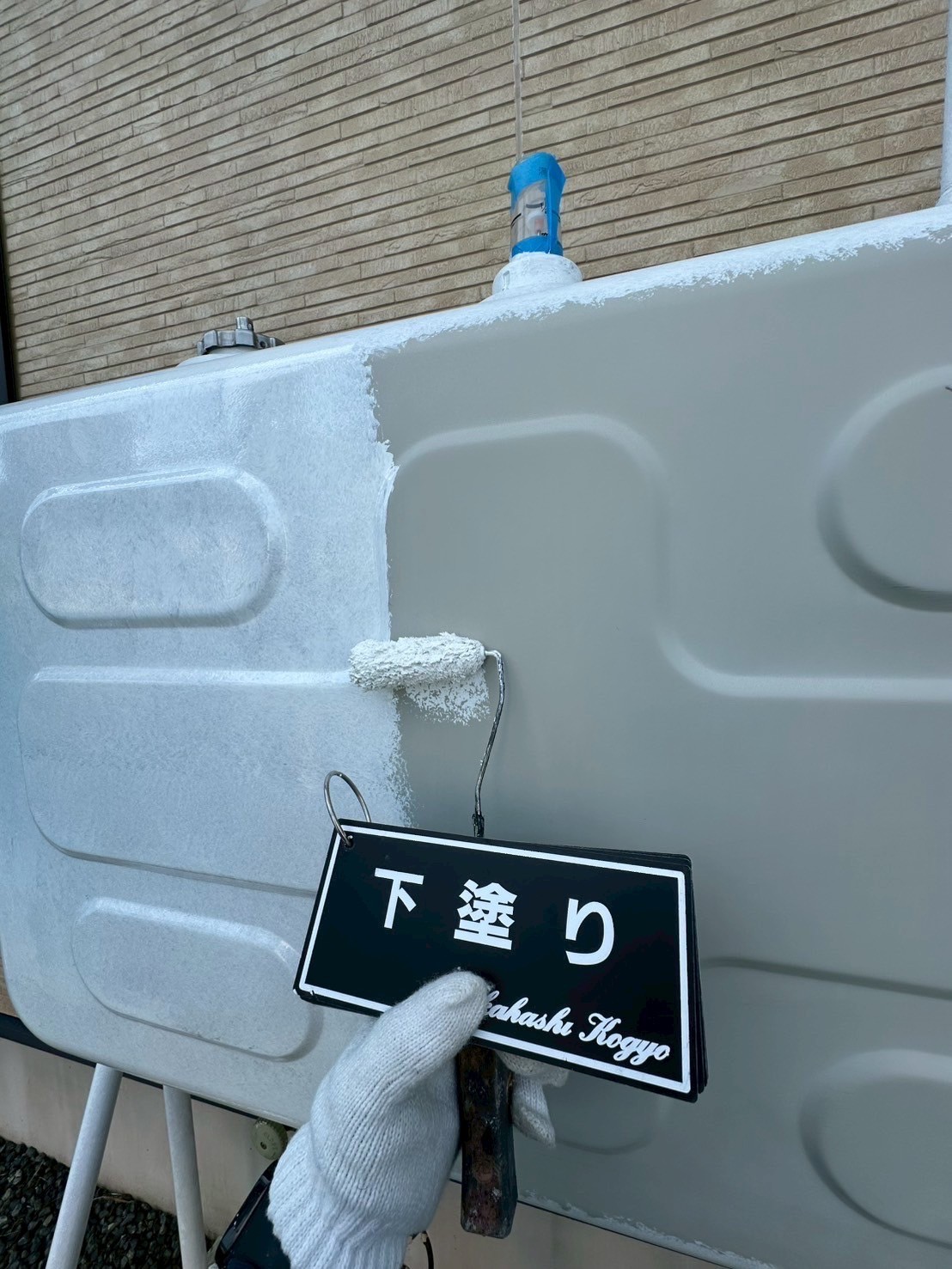 ホームタンク下塗り作業(ケレン済)