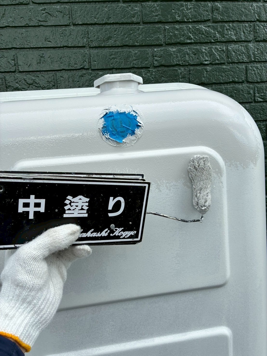 ホームタンク中塗り作業