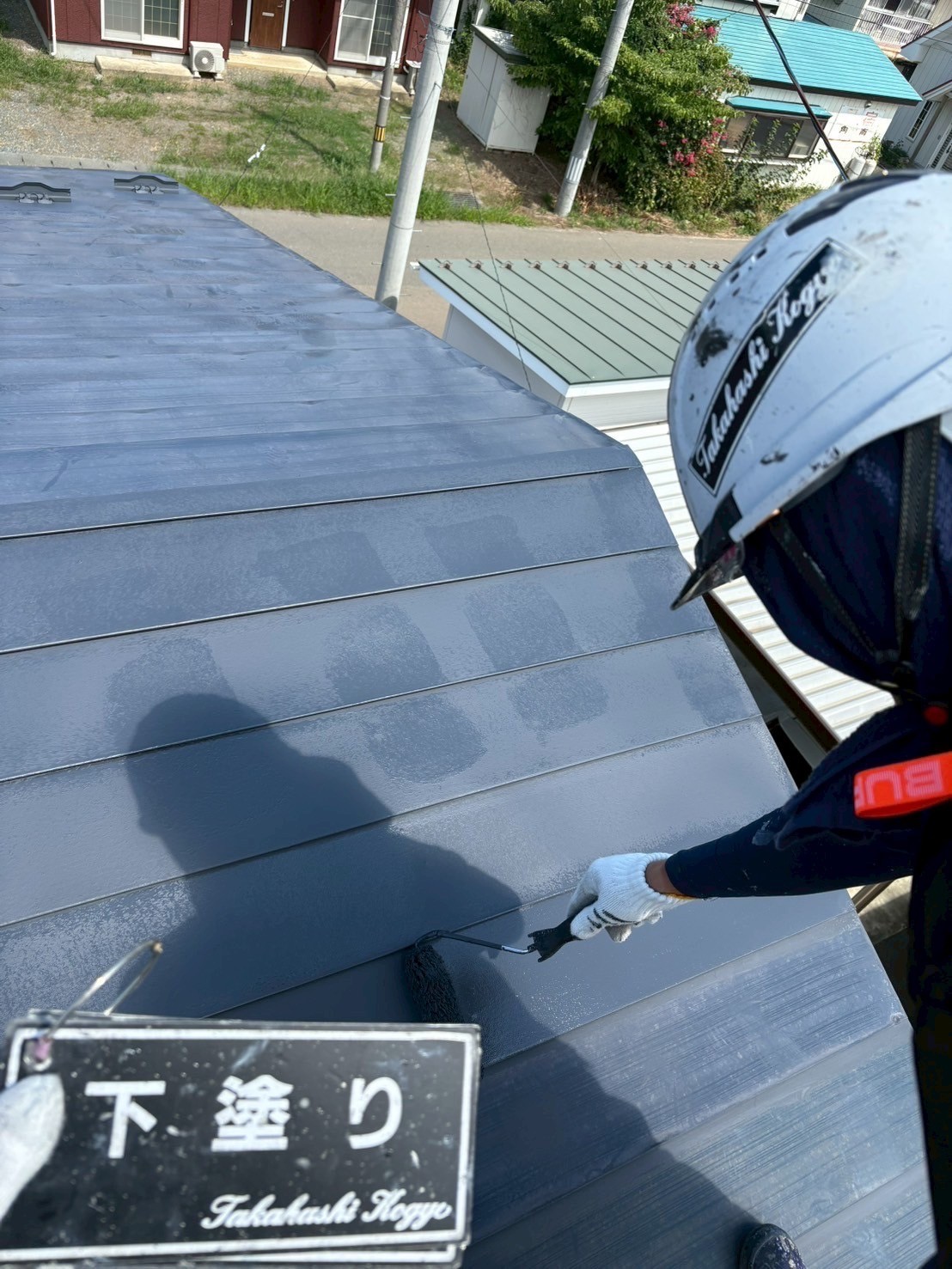 屋根下塗り作業