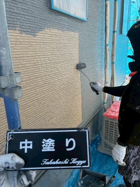 外壁中塗り作業(N50)