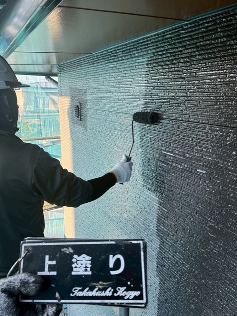 外壁上塗り作業(N25)
