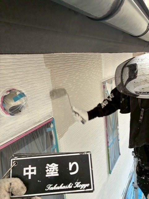 外壁中塗り作業(ND010)