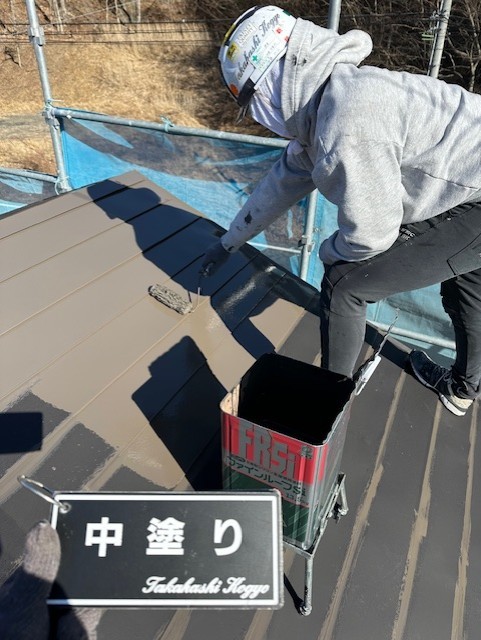 屋根中塗り作業