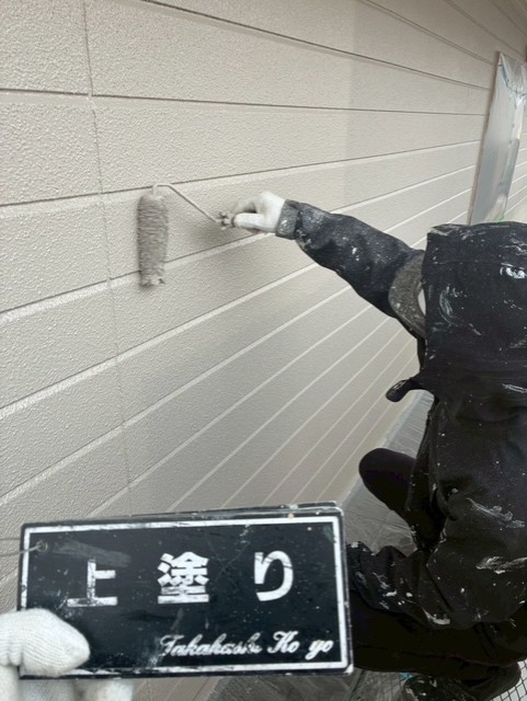 外壁上塗り作業