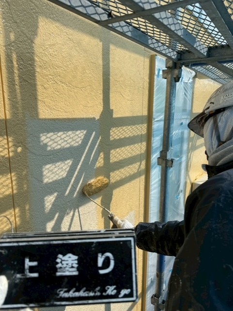 外壁上塗り作業