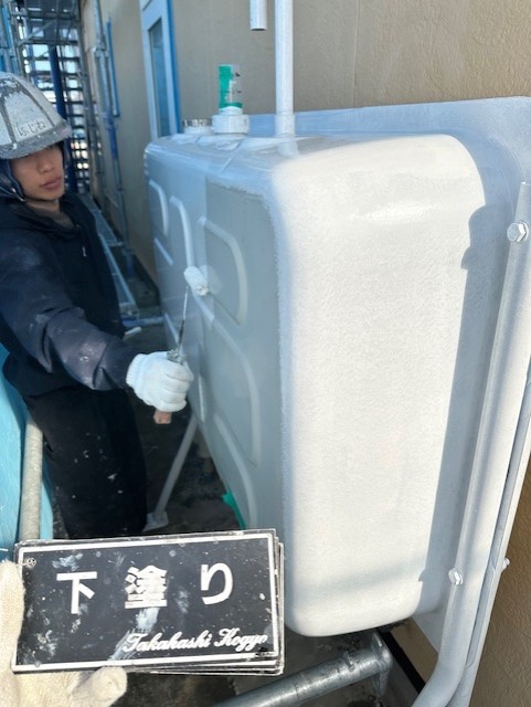ホームタンク下塗り作業