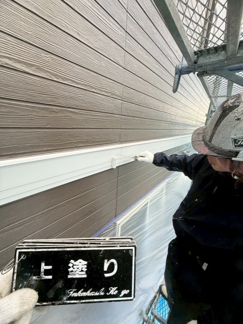 帯板上塗り作業