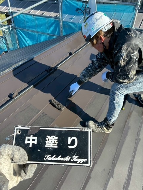 屋根中塗り作業