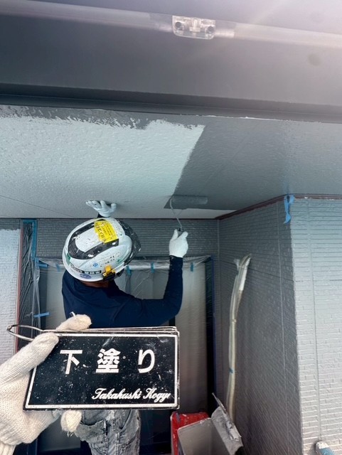 軒天下塗り作業