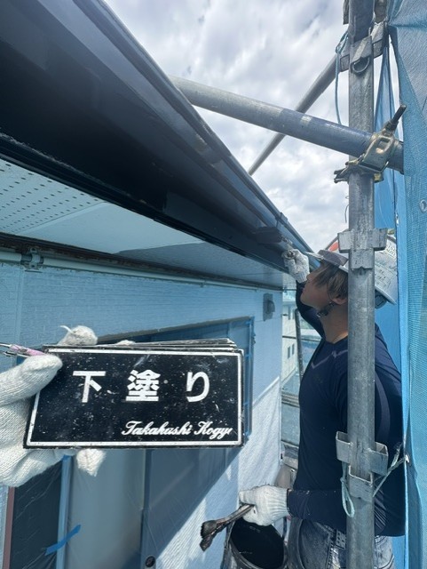 雨樋破風板中塗り作業