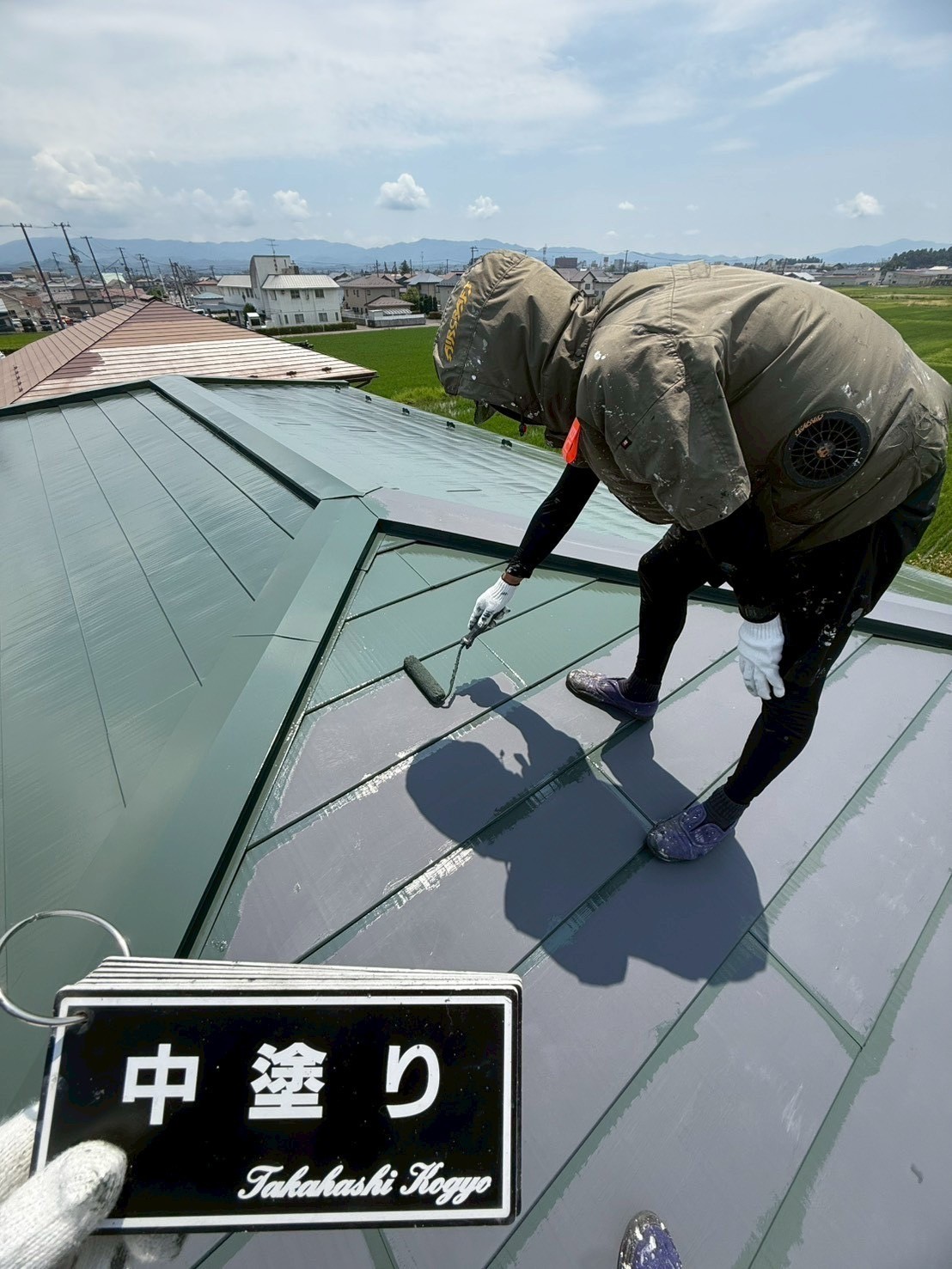 屋根中塗り作業