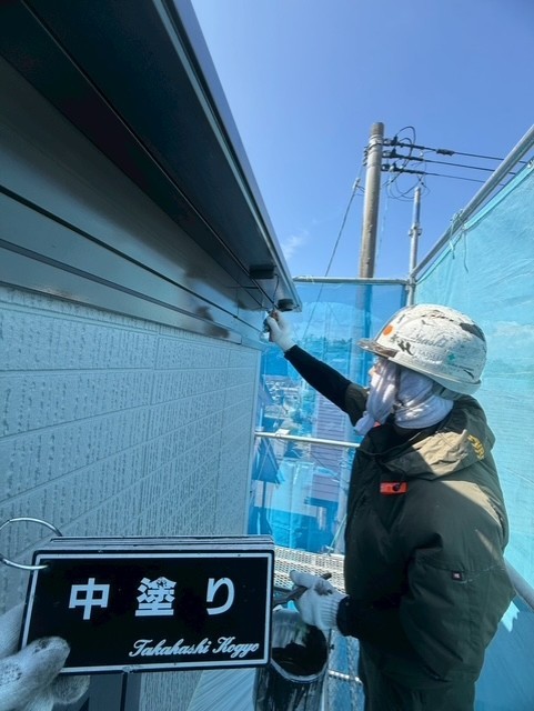 雨樋中塗り作業