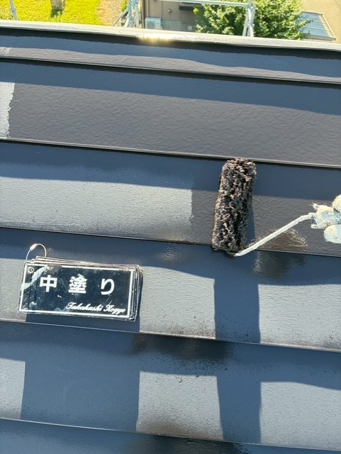 屋根中塗り作業