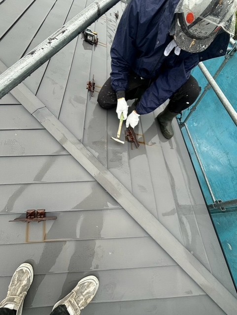 雪止め解体作業