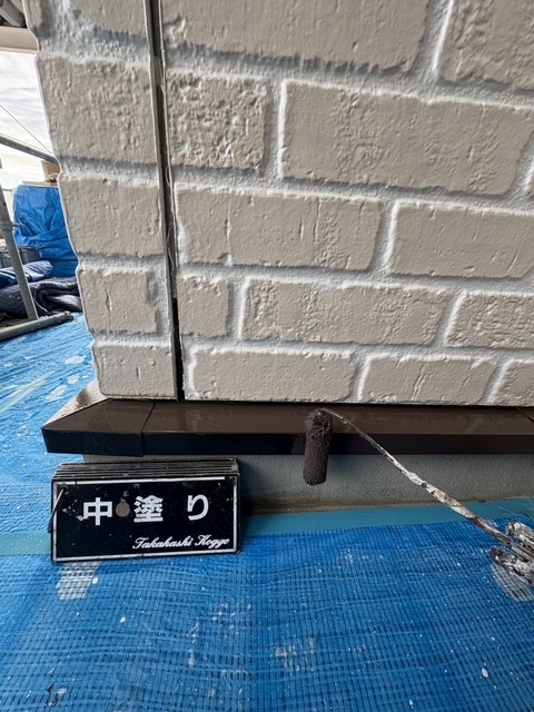 土台水切り中塗り作業