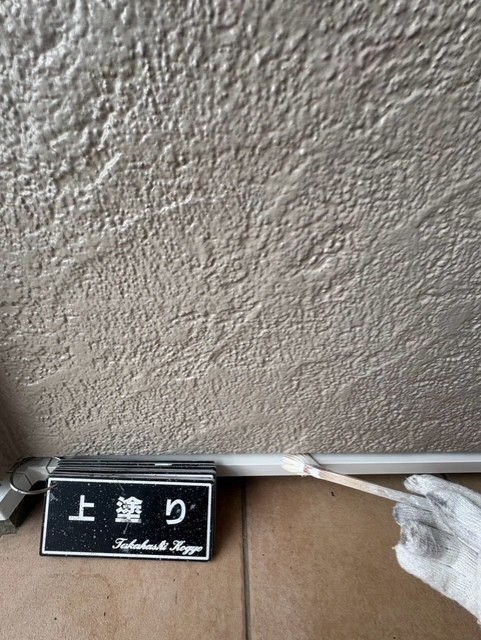 土台水切り上塗り作業