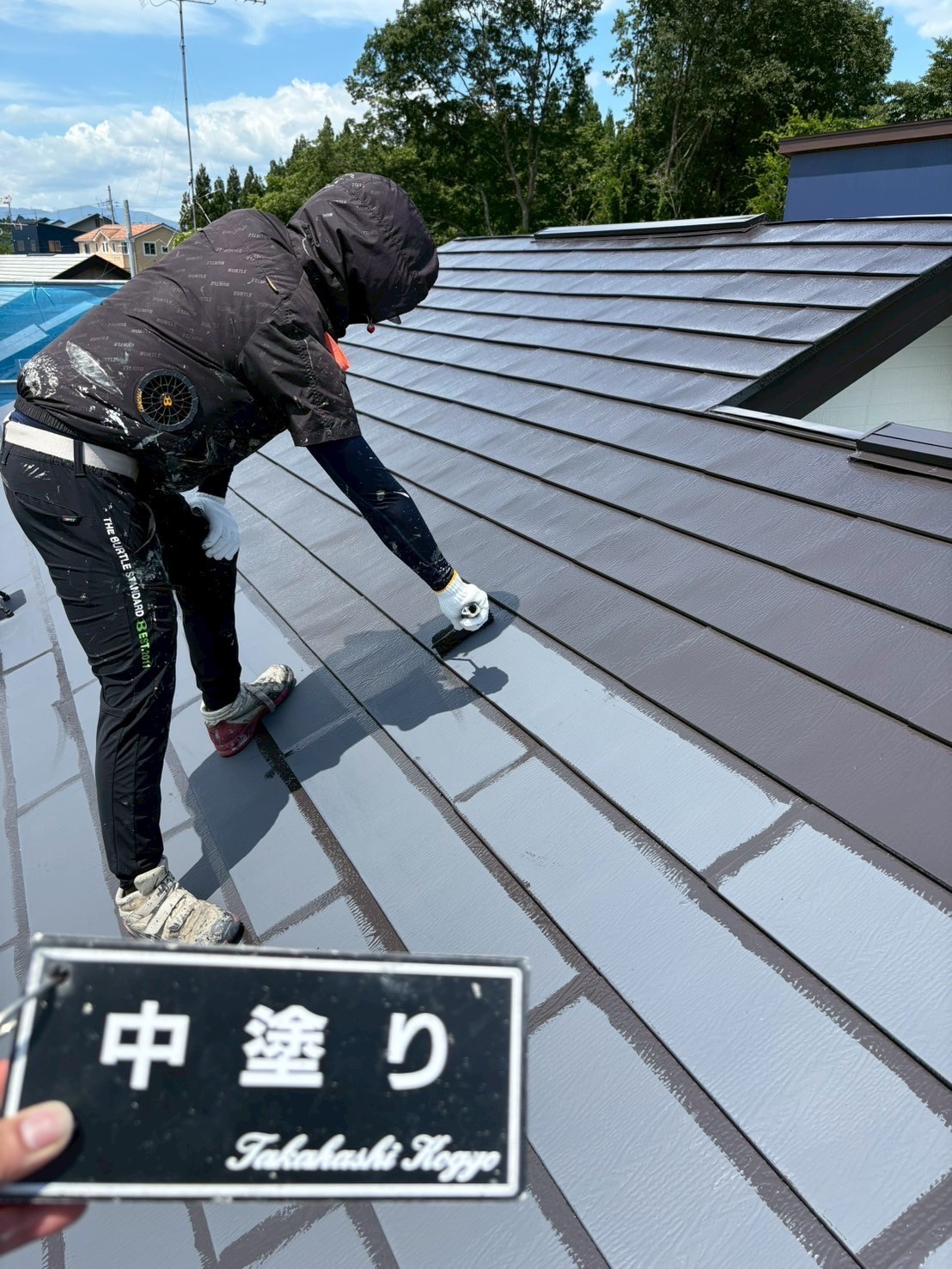 屋根中塗り作業